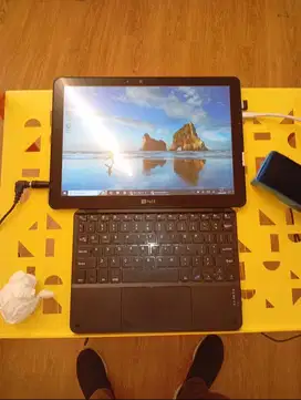 Tablet laptop 2in1 fujitsu japan touchscreen stylus pen sekolah kuliah