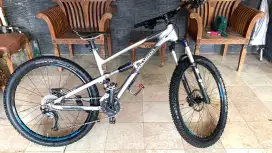 Polygon Siskiu D7
