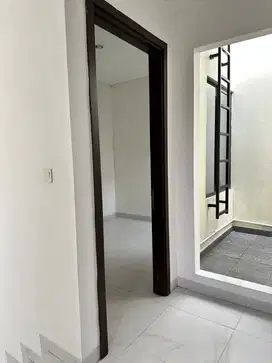 Disewakan rumah cluster 2 lantai furnish lengkap siap huni cakep