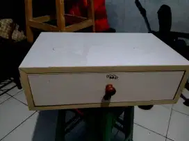 LACI KAYU PAPAN MELAMIN