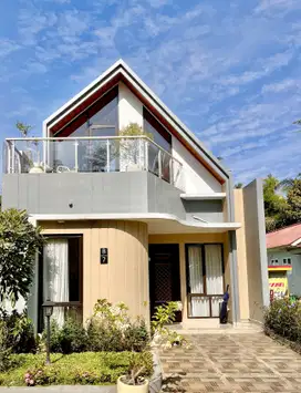 Rumah modern akses 5 menit ke GDC dan Stasiun Pondok Rajeg