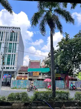 Rumah Tua Hitung Tanah Di Boulevard Raya Kelapa Gading Strategis