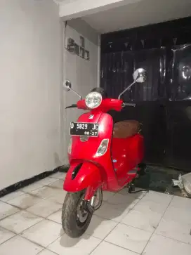 Di jual Vespa lx 125