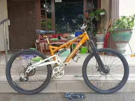 Sepeda MTB  polygon poligon xinder axion zero fulsus full sus