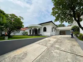 Disewakan rumah dikebagusan
