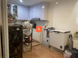 Dijual rumah 4 kamar tidur dan 2 lantai LT 120m² LB 120m²