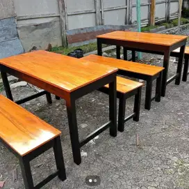 di meja kursi lestoran 1 set
