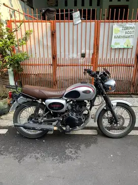 Kawasaki W175 SE 2023 Silver Classic, Pemakaian pribadi, siap pakai
