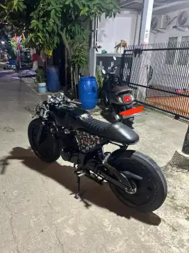Cafe racer byson