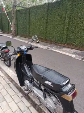 SUZUKI RC 100 DELUXE 1986