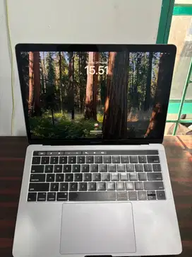 BU Macbook Pro 2018 13 Core i7