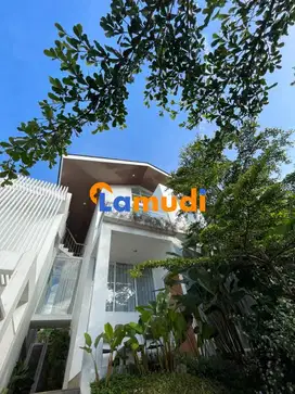 Dijual rumah baru ada kolam renang di resort dago pakar