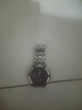 Jam tangan merek Swis army