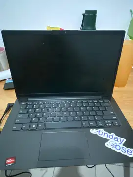 Lenovo SLIM V14 G2  Ryzen 3 5300U 4GB  256 GB