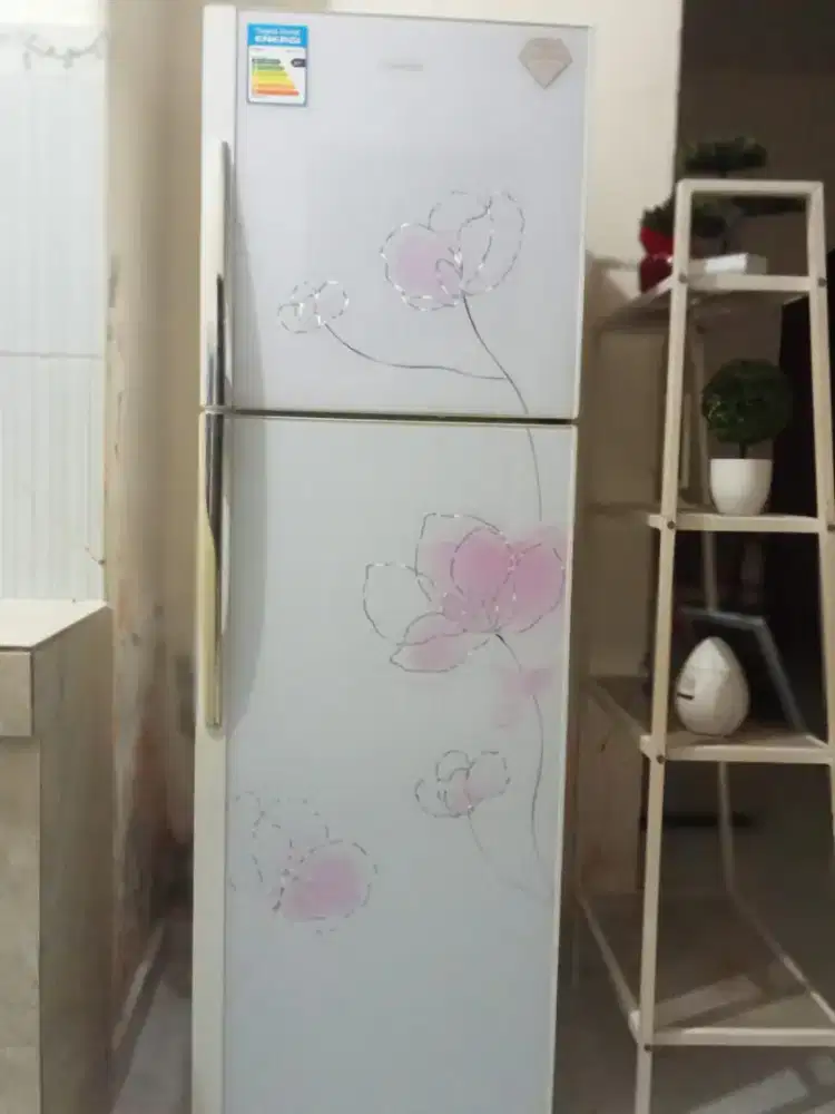 KULKAS SANKEN DUA PINTU BESAR