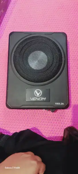 Subkolong venom istimewa