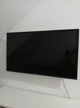 Jual cepat (BU) televisi merk LG 43 inc kondisi mulus bagus