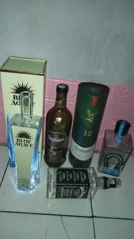 Pajangan antik,botol impor