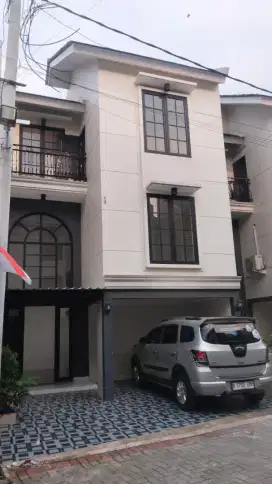 Over Murah Murah Rumah Mewah 3 Lantai di Jl Radar Auri Cimanggis Depok