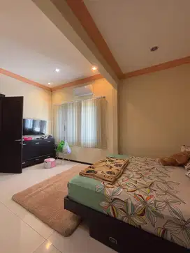 Dijual rumah asri hommy Terawat siap huni Regency 21 Surabaya