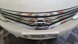 Nissan grand livina sv matic 2013 warna putih