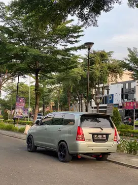 Innova tahun 2005 tipe G manual bensin