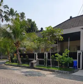 Rumah di Perumahan Puri Jawa Asri Gresik Shm Strategis Berlokasi GKB,