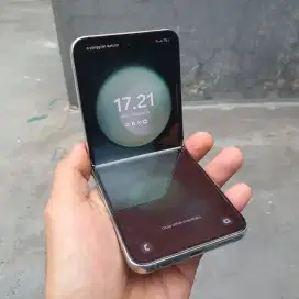 SAMSUNG GALAXY Z FLIP 5 SEIN 5G 8/256 MINUS TOMPEL FUNGSI 100% NORMAL