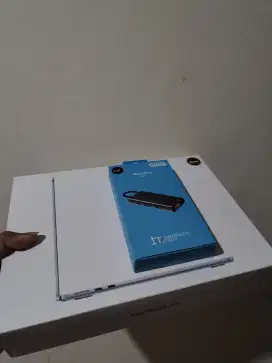 MacBook air M4 16 512 skyblue garansi resmi blibli new segel greenpeel