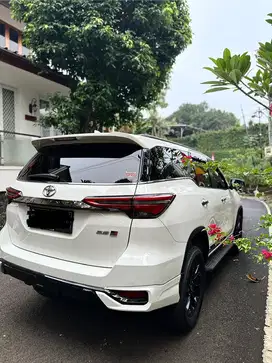 Fortuner GR 2.8 2022 (ISTIMEWA)