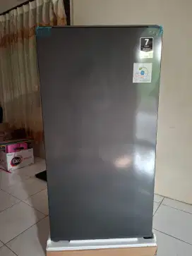 jual kulkas AQR D185 kondisi baru