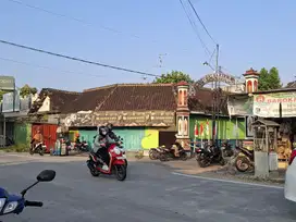 Tempat usaha strategis pinggir jalan raya baki solo