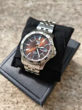 Jam Tangan Seiko 5 Sports Automatic SNZJ25K1