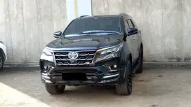 Km21rb toyota fortuner vrz gr sport 2024 hitam diesel matic