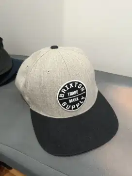 Topi Snap Back Brixton Supply