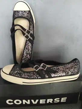 Sepatu converse