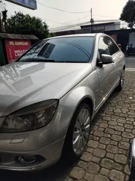Mercedes Benz W204 C280 2010 Silver on Grey