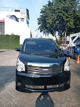 Dijual Toyota Nav1 Nav 1 G Luxury At 2013 Hitam