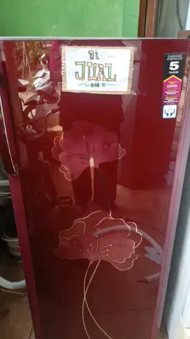 Kulkas Polytron 1 pintu sawangan pasir putih
