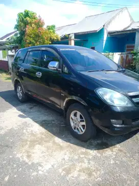 Kijang Innova Tahun 2005