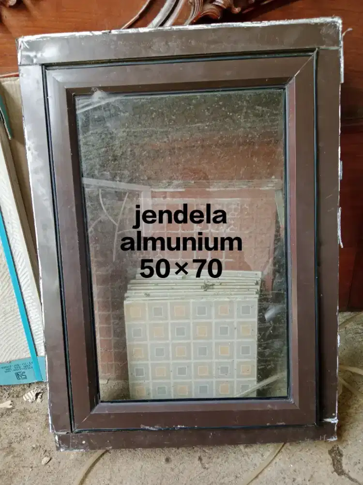 Jendela almunium +kusen 50×70