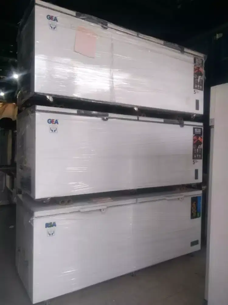 Chest Freezer Merk GEA AB-1200TX (QB) Bergaransi