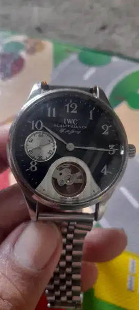Jam tangan IWC (manual)