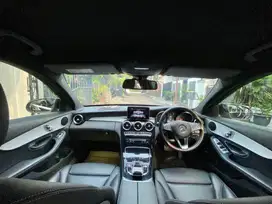 Mercedes-Benz C200 2018 Bensin