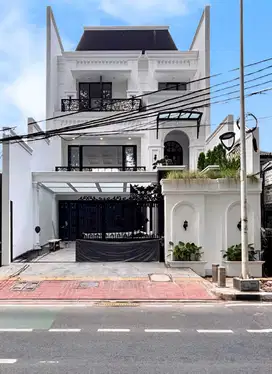 Dijual Rumah mewah Modern American HouseTebet jakartas selatan