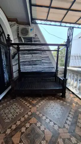 Kursi bale jati