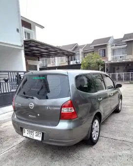 Nissan Grand livina xv 2013 matic good condition