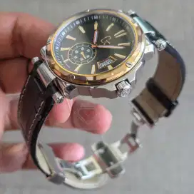 GC X65009G2S (Guess Collection)