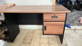 Meja Kantor Merk Pro Design