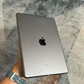 Ipad 8th gen 8 32GB Wifi os 18 terbaru - not 6 7 9